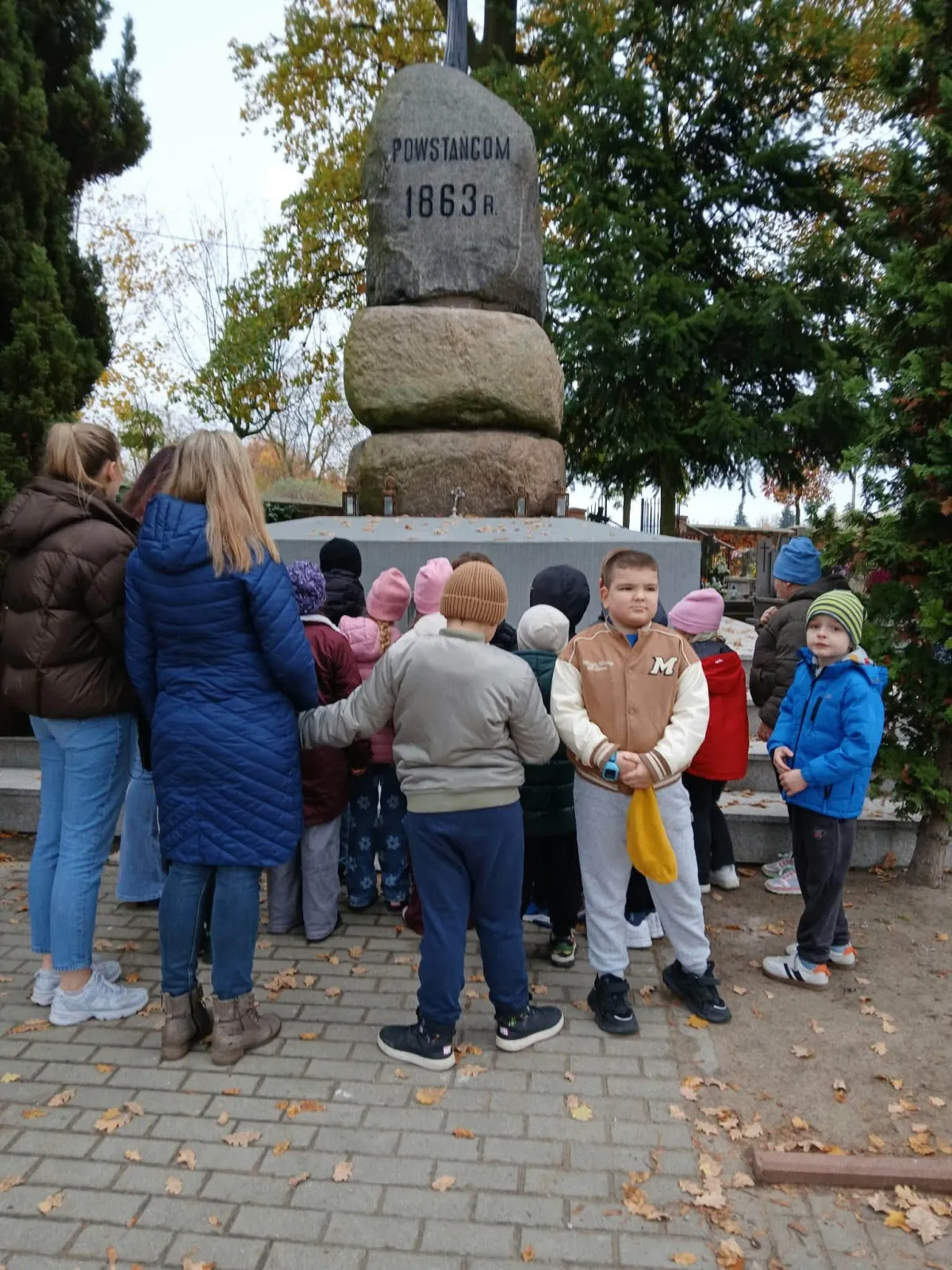 Remembering our heroes — a visit to the war cemetery - photo 9