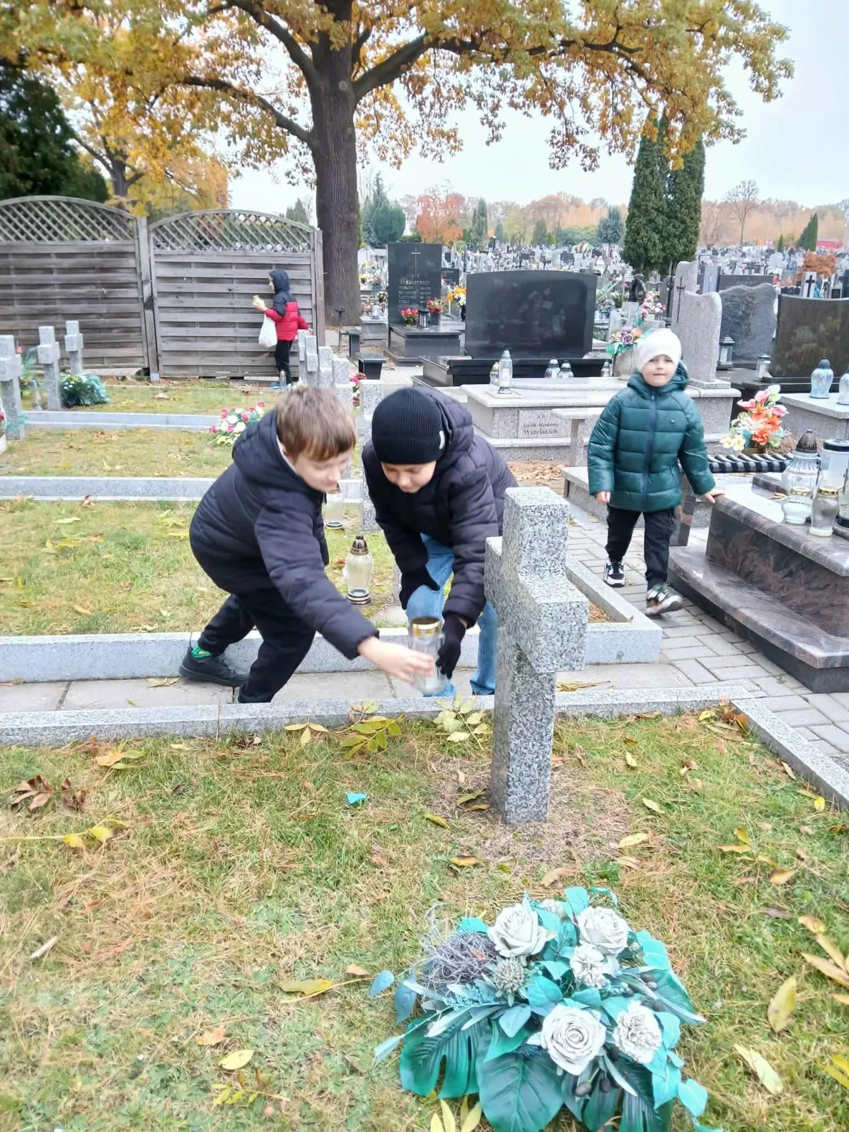 Remembering our heroes — a visit to the war cemetery - photo 16