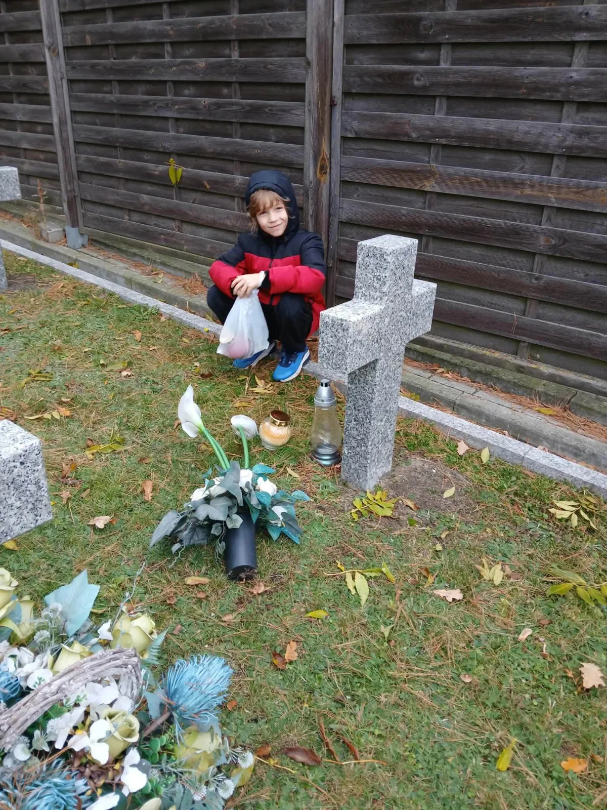 Remembering our heroes — a visit to the war cemetery - photo 20