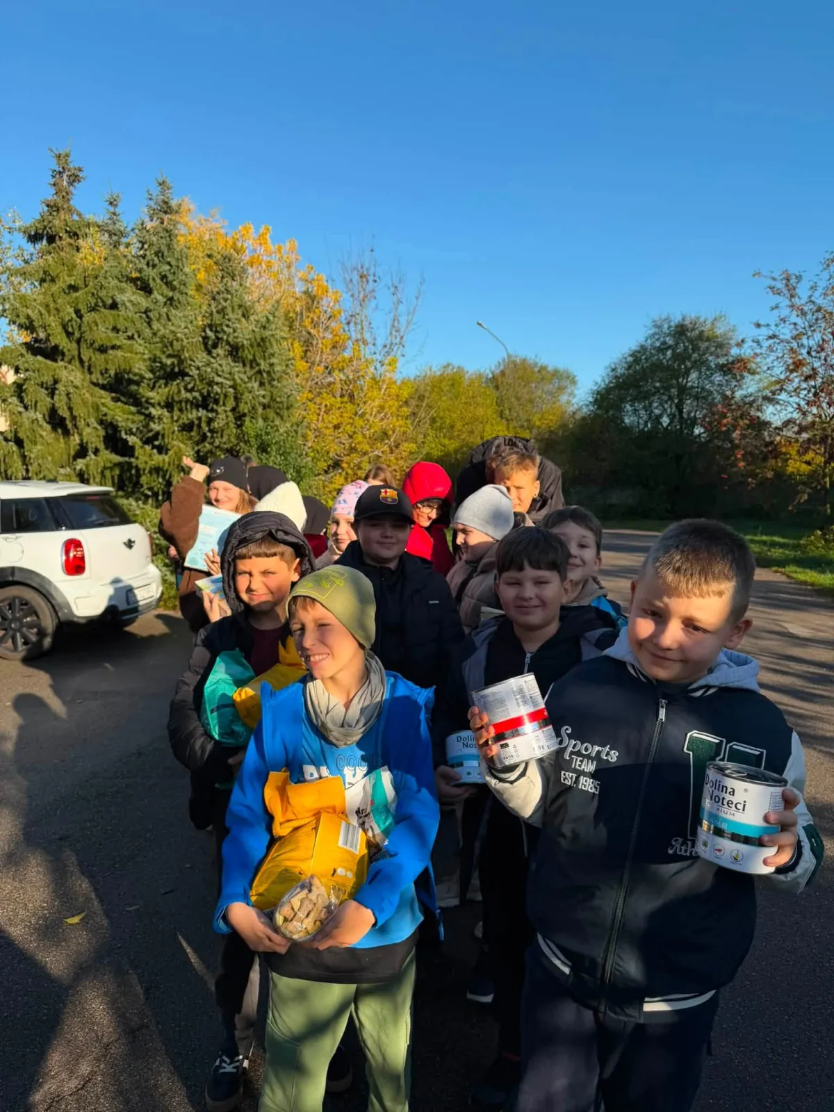 Helping the shelter — school donation drive results - photo 3